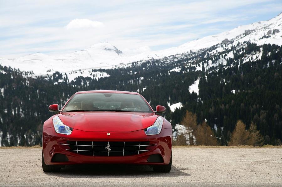  Ferrari FF 2011 года  (фото 168 из 195)